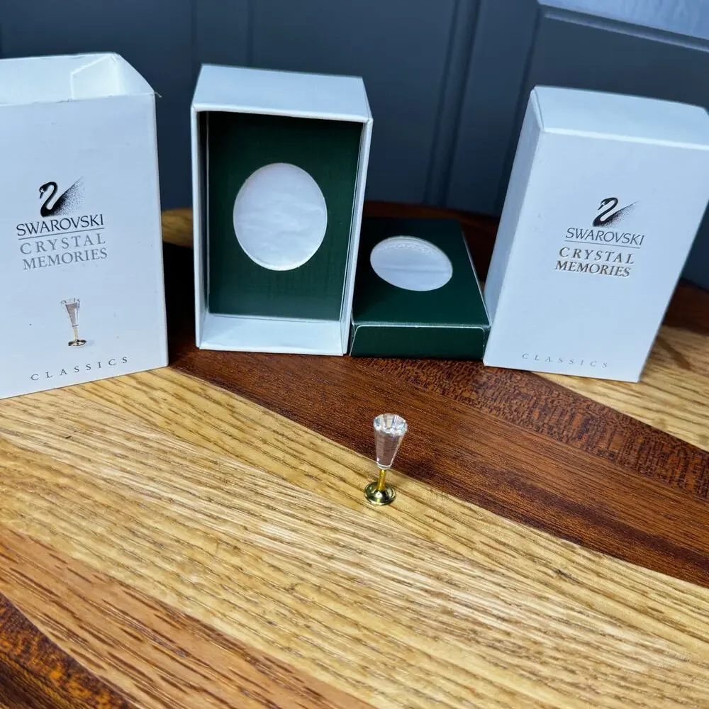 Swarovski Crystal Memories Champagne Flute Gold Stem Wedding Celebration Box